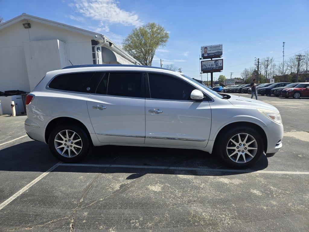Buick Enclave FWD 4dr Leather 2016