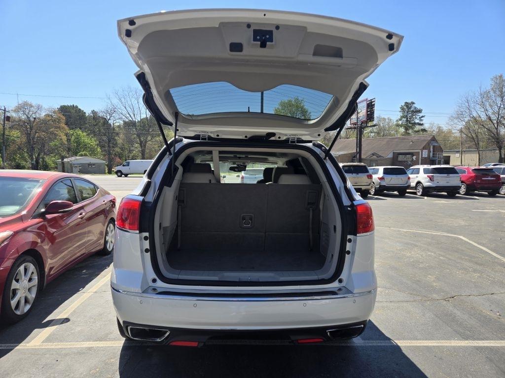 Buick Enclave FWD 4dr Leather 2016