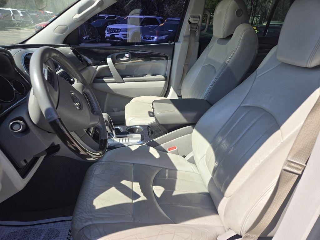 Buick Enclave FWD 4dr Leather 2016