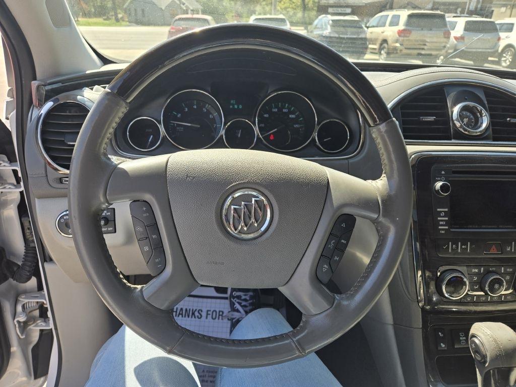 Buick Enclave FWD 4dr Leather 2016