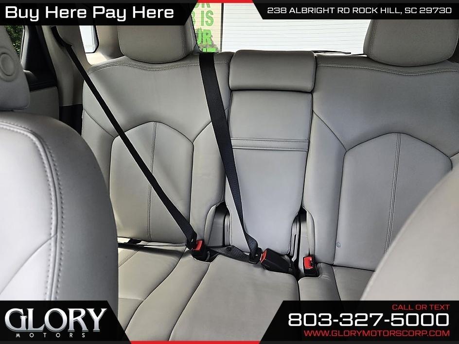 Cadillac SRX FWD 4dr Base 2013