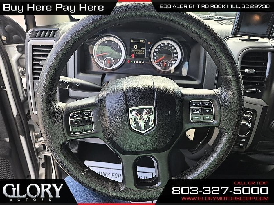 RAM 1500 Express 4x4 Quad Cab 6'4" Box 2017