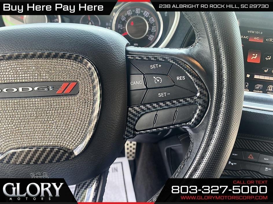 Dodge Challenger 2dr Cpe SXT Plus 2016