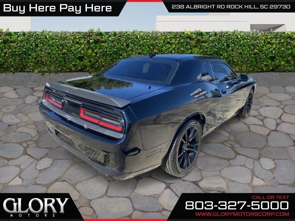 Dodge Challenger 2dr Cpe SXT Plus 2016