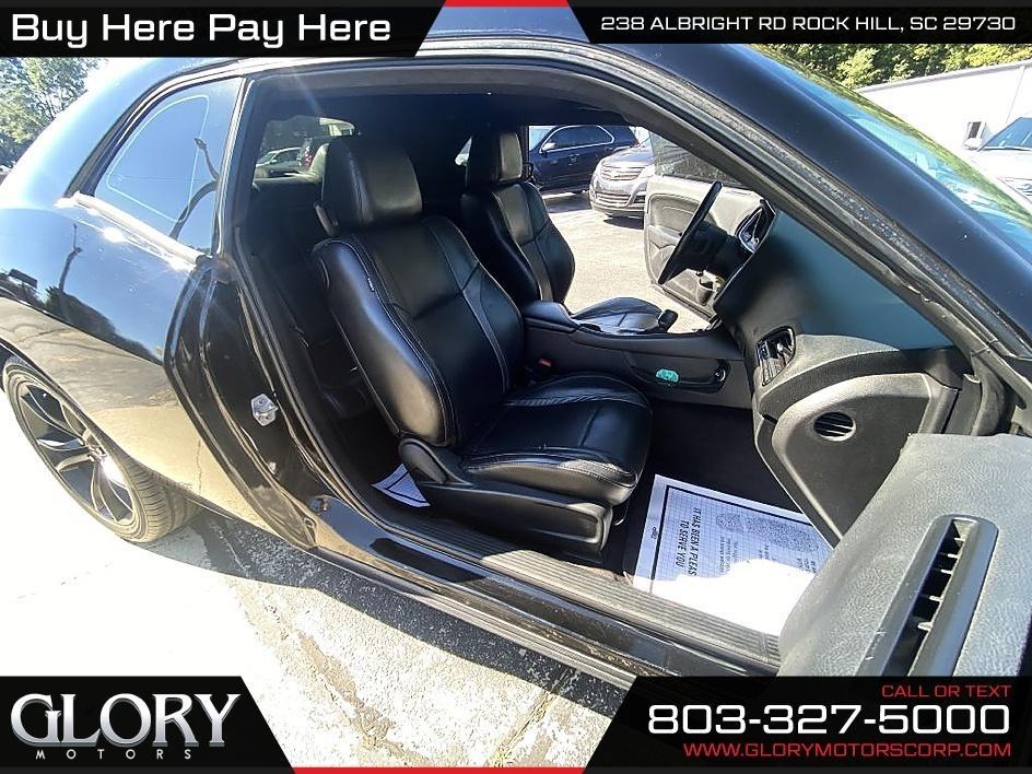 Dodge Challenger 2dr Cpe SXT Plus 2016