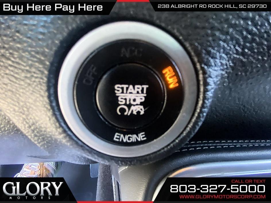Dodge Challenger 2dr Cpe SXT Plus 2016
