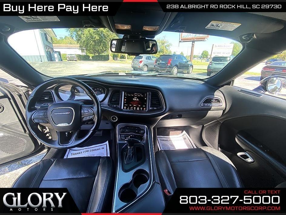 Dodge Challenger 2dr Cpe SXT Plus 2016