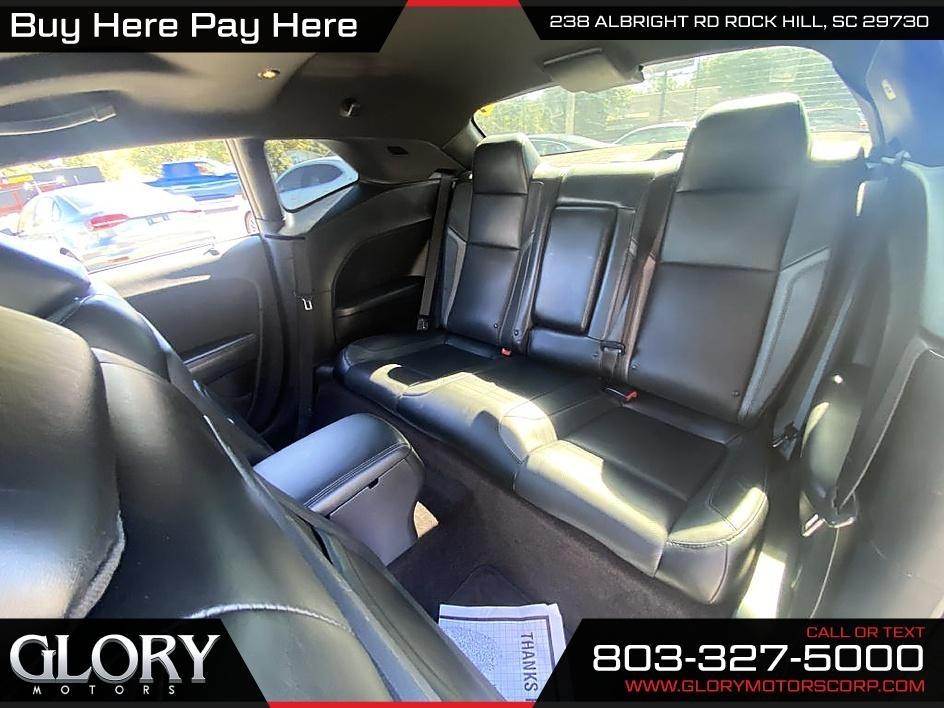 Dodge Challenger 2dr Cpe SXT Plus 2016