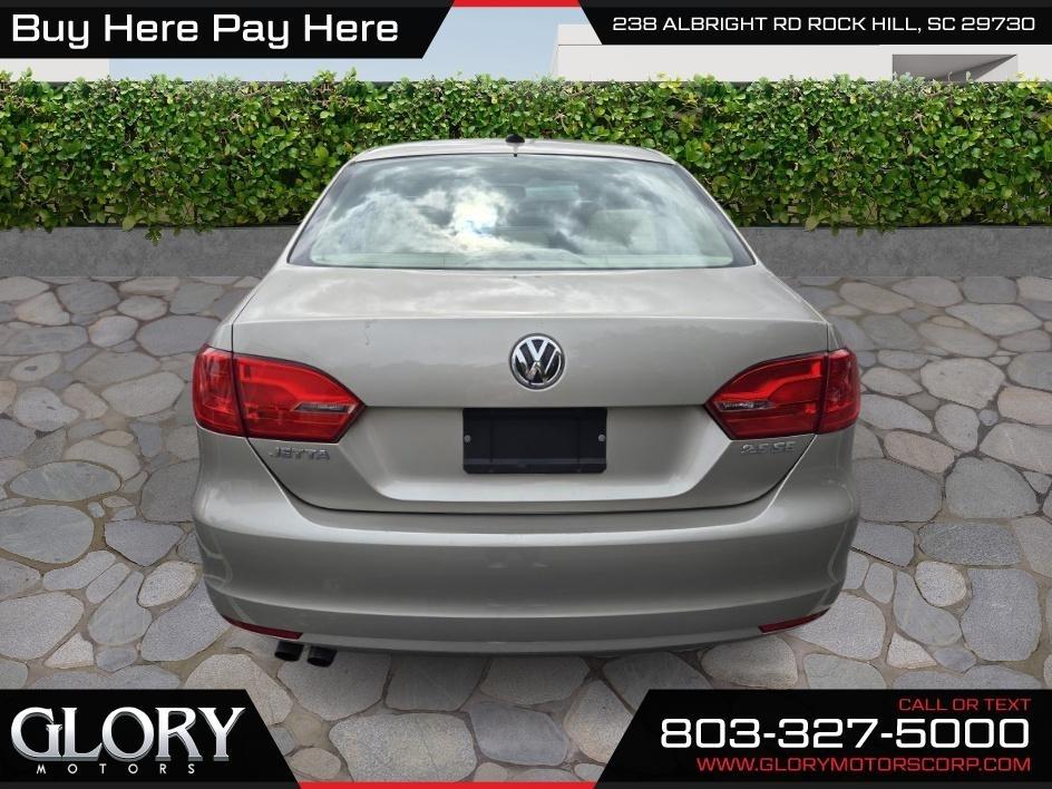 Volkswagen Jetta Sedan 4dr Auto SE 2013