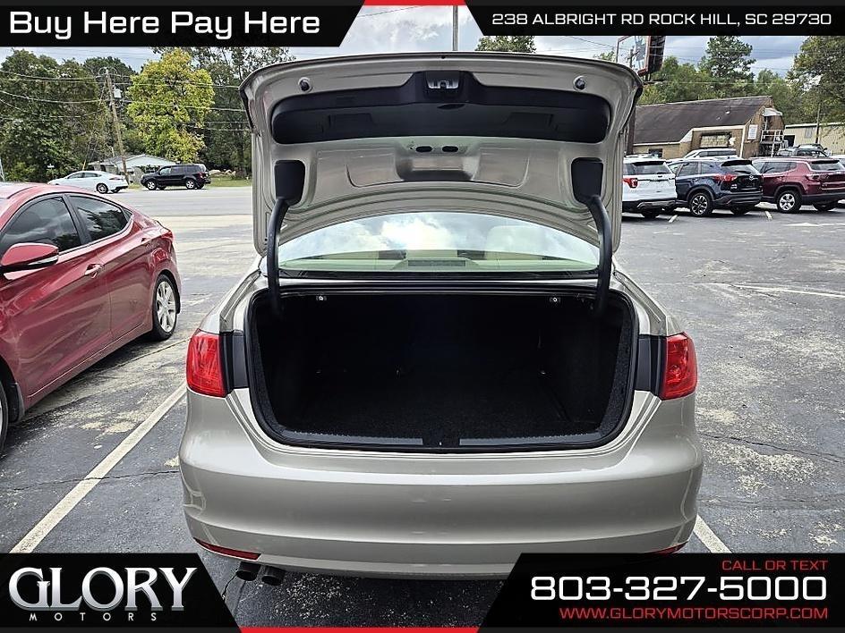 Volkswagen Jetta Sedan 4dr Auto SE 2013