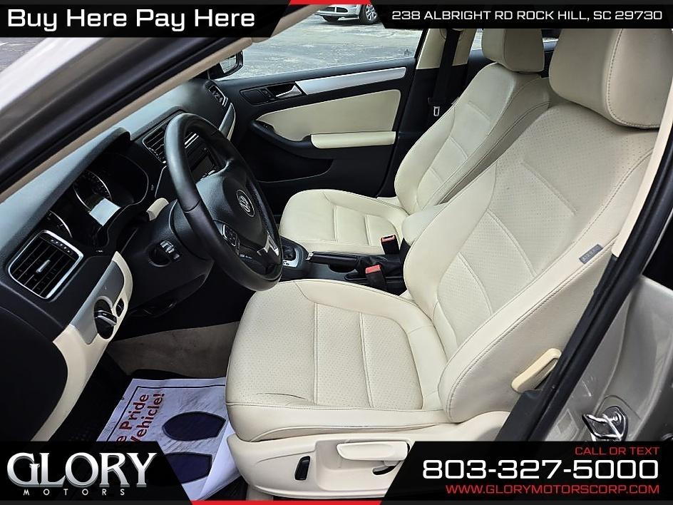 Volkswagen Jetta Sedan 4dr Auto SE 2013