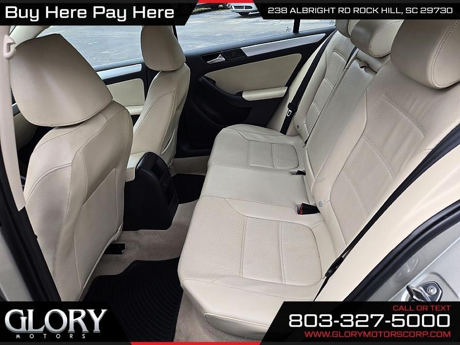 Volkswagen Jetta Sedan 4dr Auto SE 2013