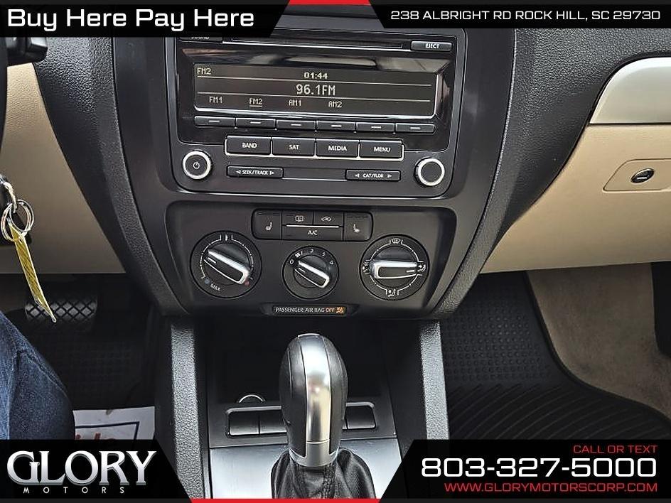 Volkswagen Jetta Sedan 4dr Auto SE 2013