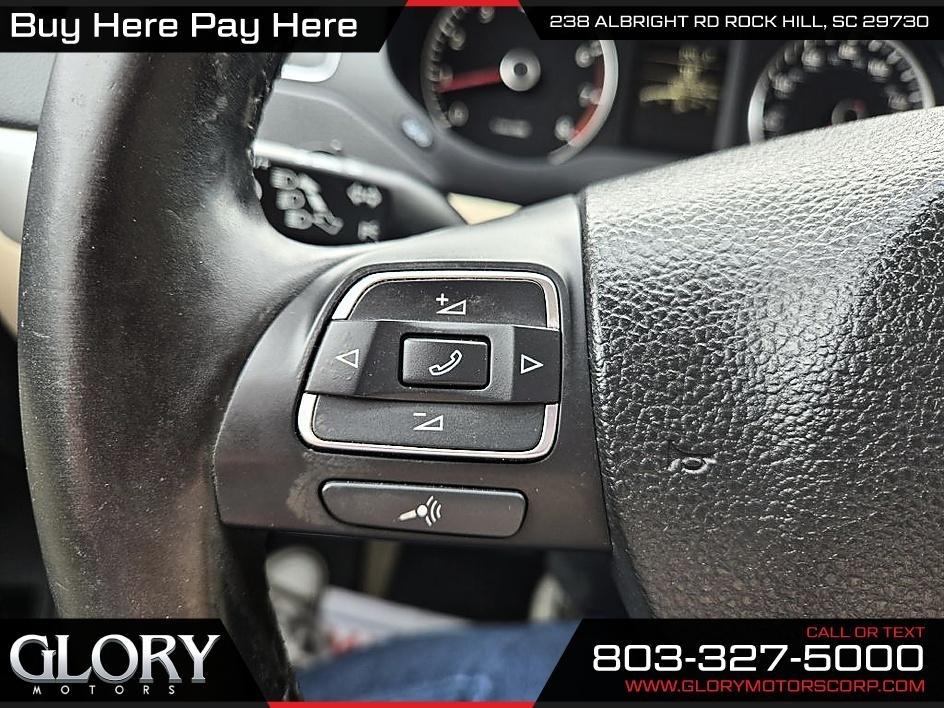 Volkswagen Jetta Sedan 4dr Auto SE 2013