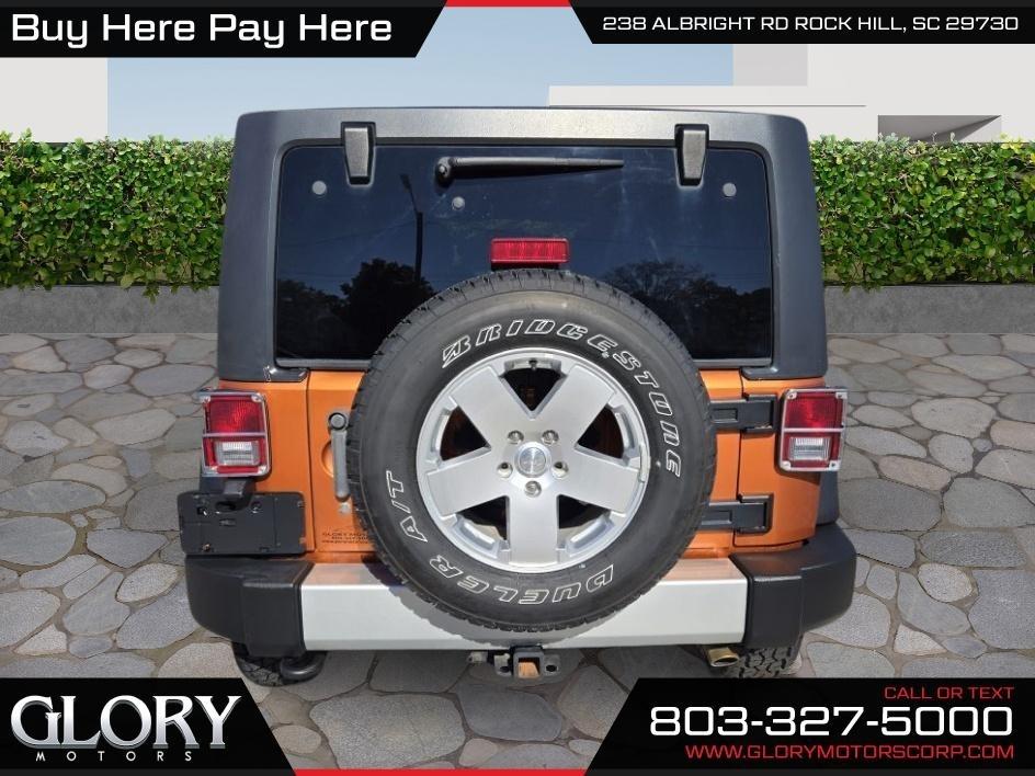 Jeep Wrangler Unlimited 4WD 4dr Sahara 2011