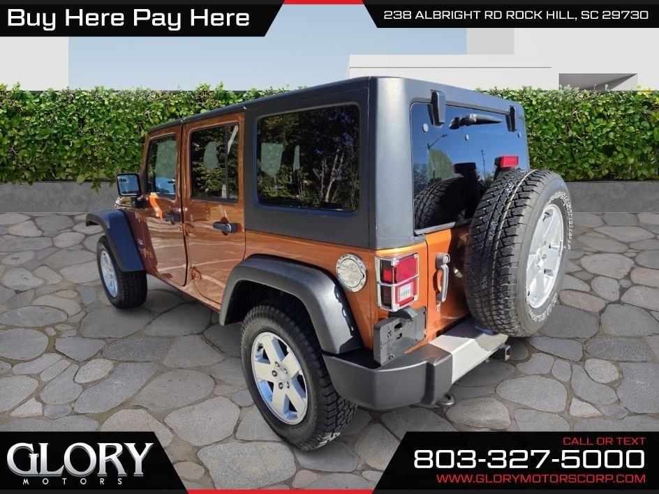Jeep Wrangler Unlimited 4WD 4dr Sahara 2011