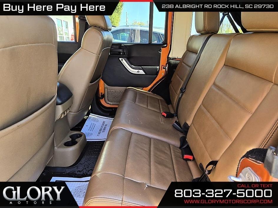 Jeep Wrangler Unlimited 4WD 4dr Sahara 2011
