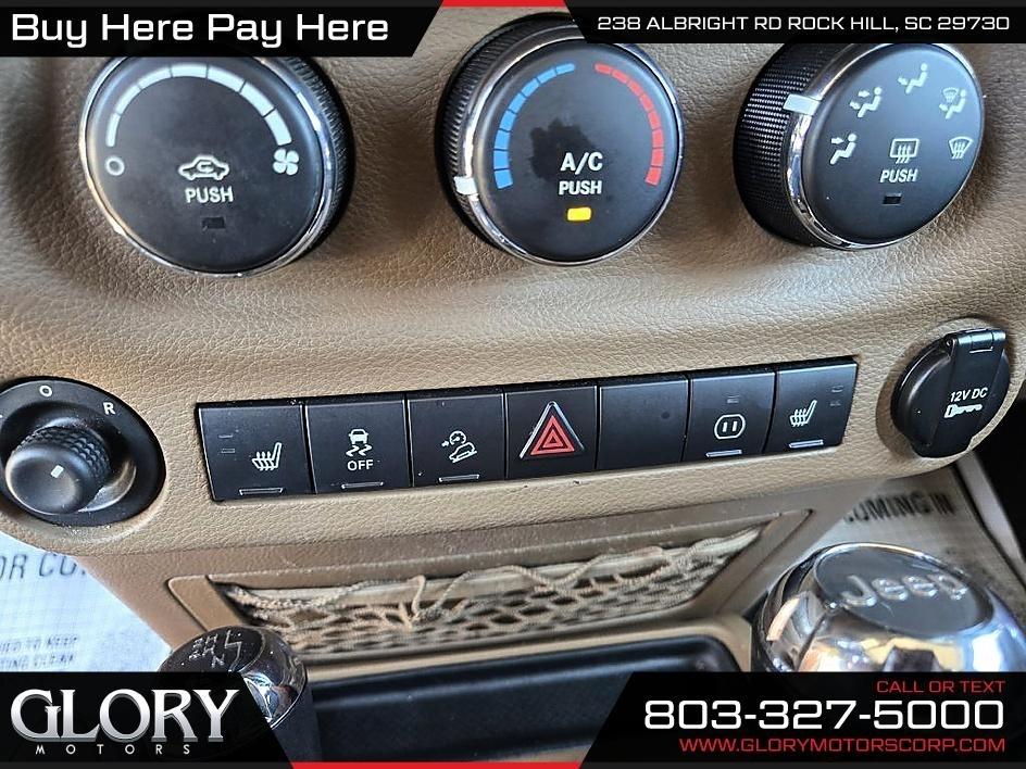 Jeep Wrangler Unlimited 4WD 4dr Sahara 2011
