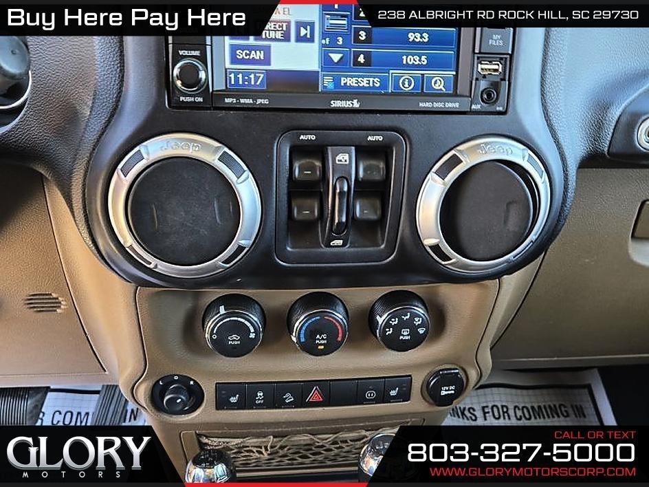 Jeep Wrangler Unlimited 4WD 4dr Sahara 2011