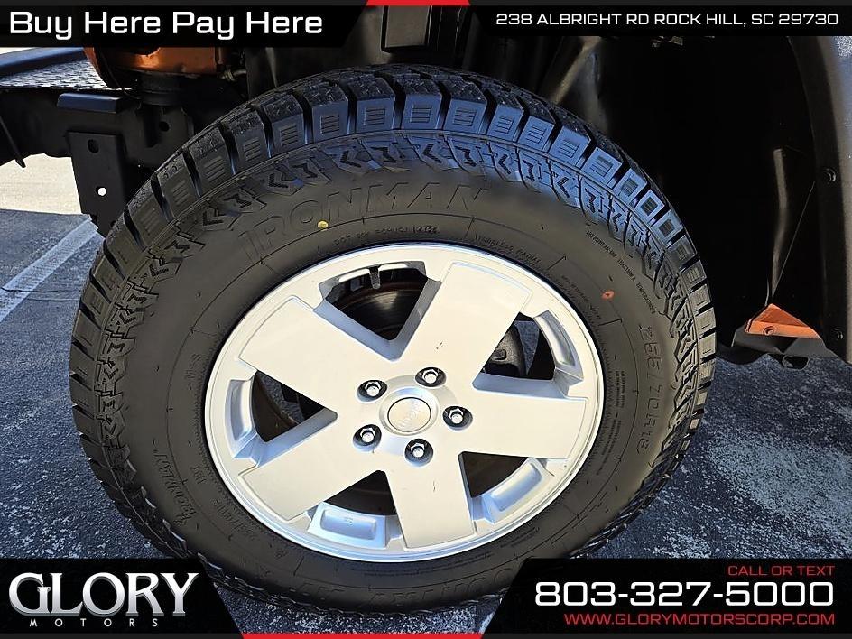 Jeep Wrangler Unlimited 4WD 4dr Sahara 2011