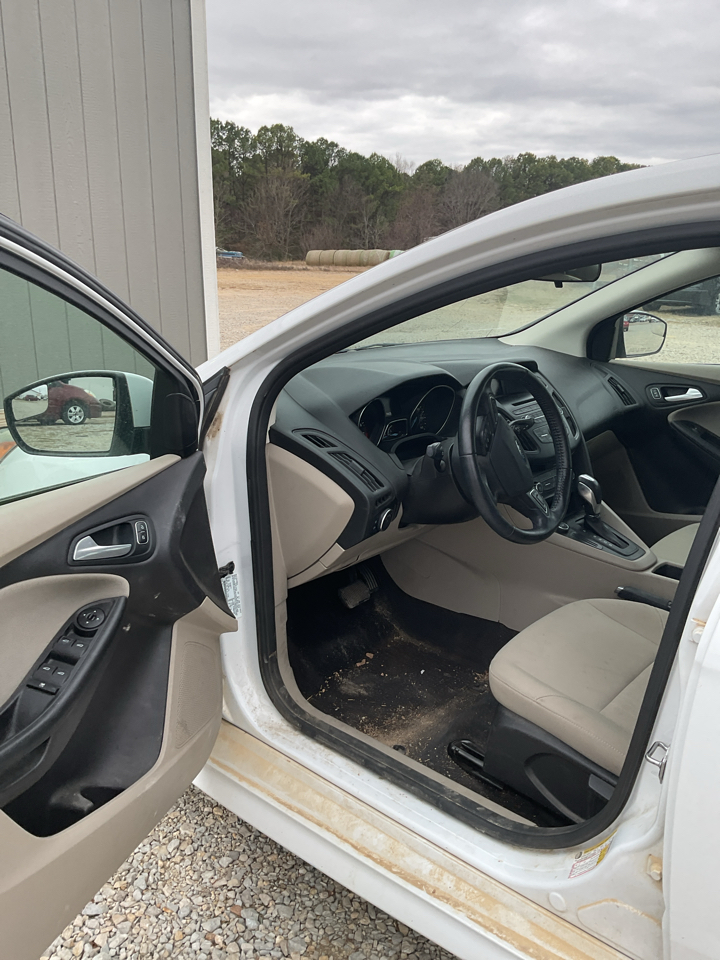 Ford Focus SE Hatch 2015