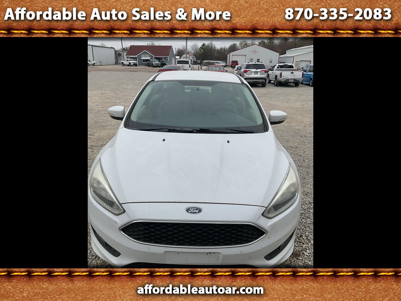 2015 Ford Focus SE's photo