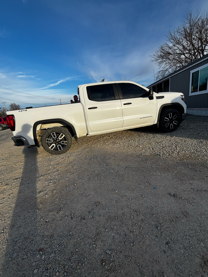 GMC Sierra 1500 Base Crew Cab Short Box 4WD 2021