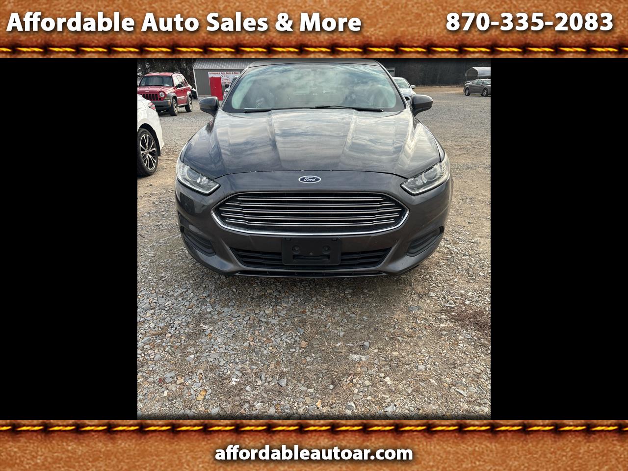 2016 Ford Fusion S's photo