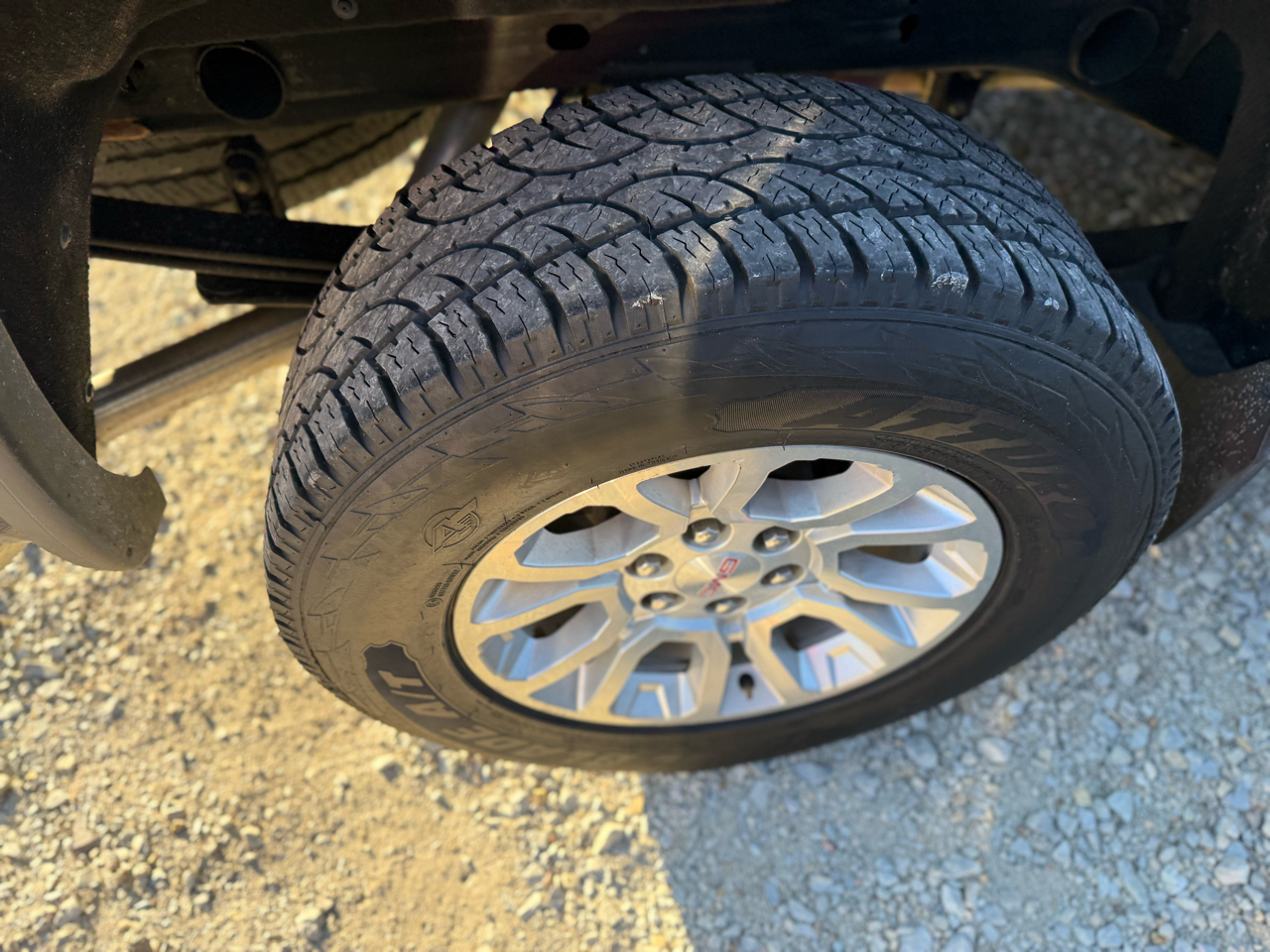 GMC Sierra 1500 SLE Crew Cab Long Box 2WD 2014