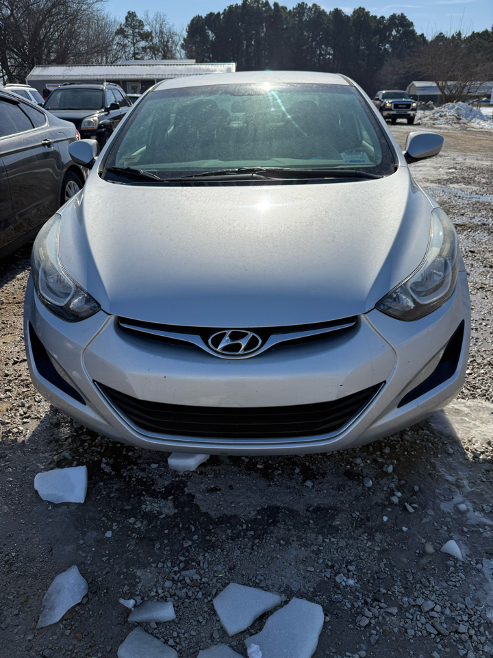 Hyundai Elantra SE 6AT 2015
