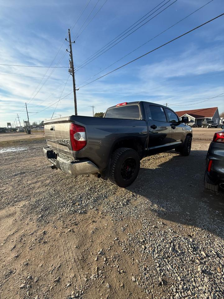 Toyota Tundra SR5 5.7L V8 CrewMax 2WD 2014