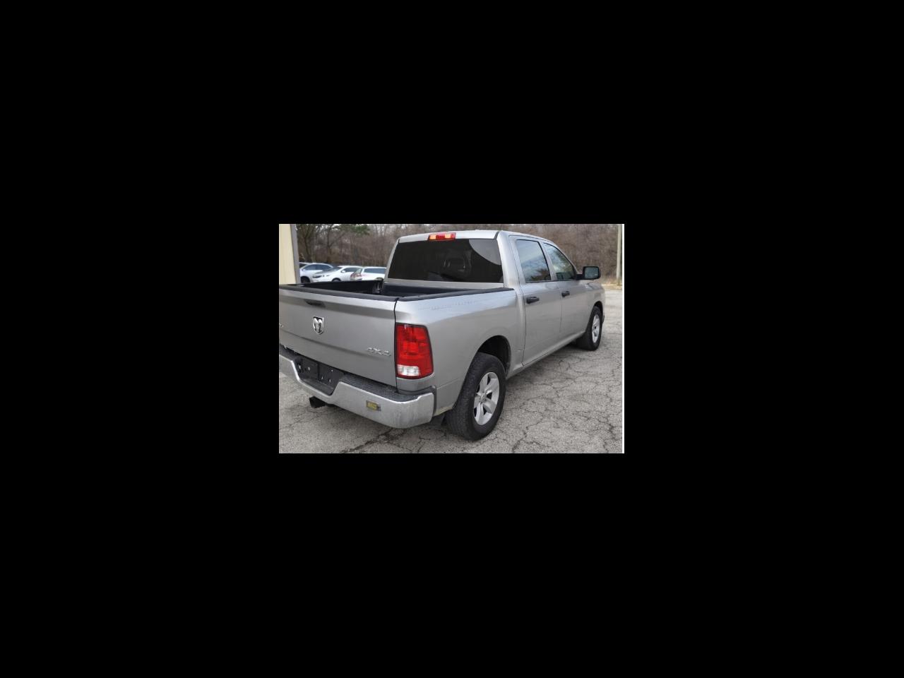 RAM 1500 Classic Tradesman Crew Cab SWB 4WD 2022