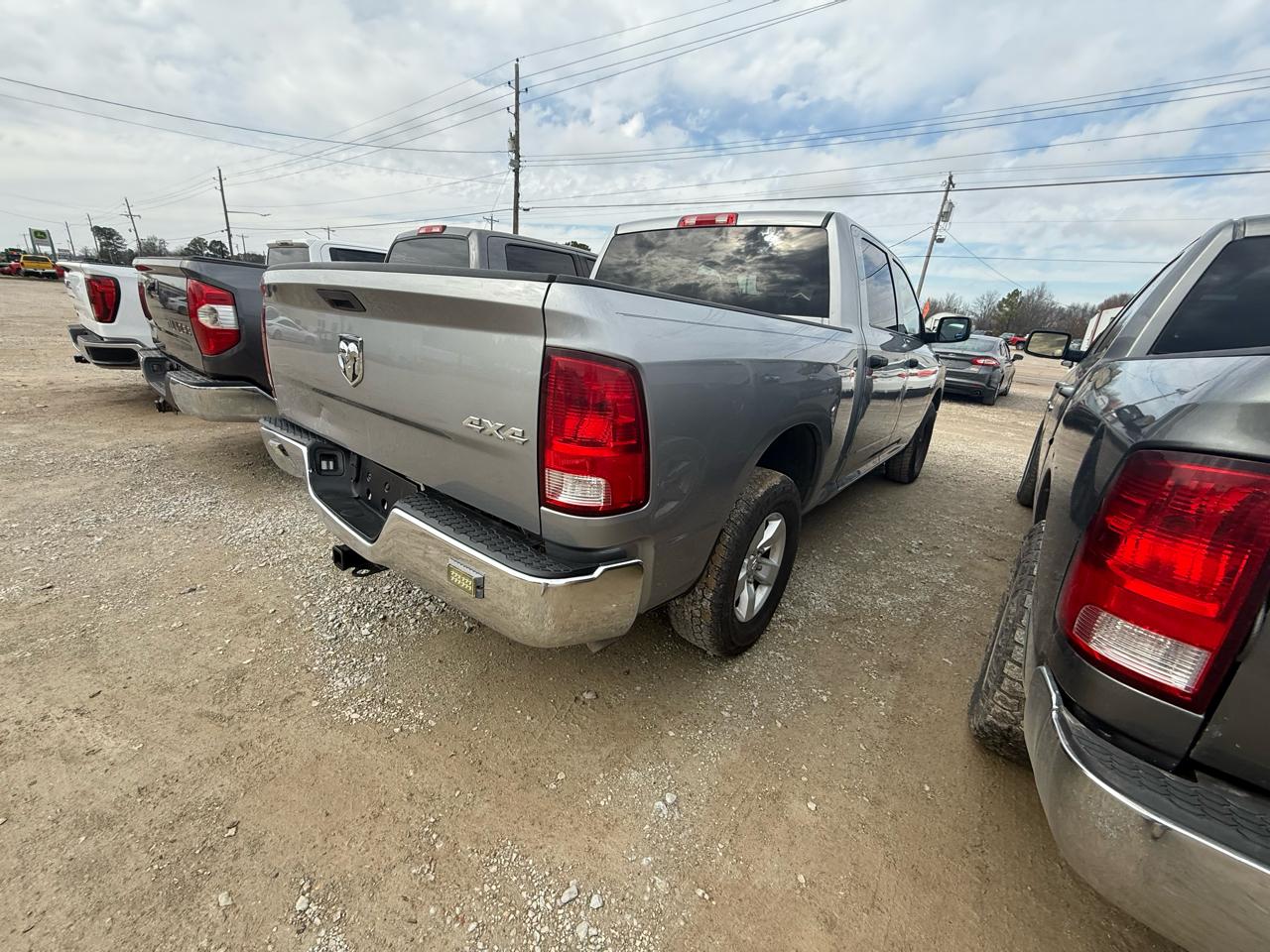 RAM 1500 Classic Tradesman Crew Cab SWB 4WD 2022