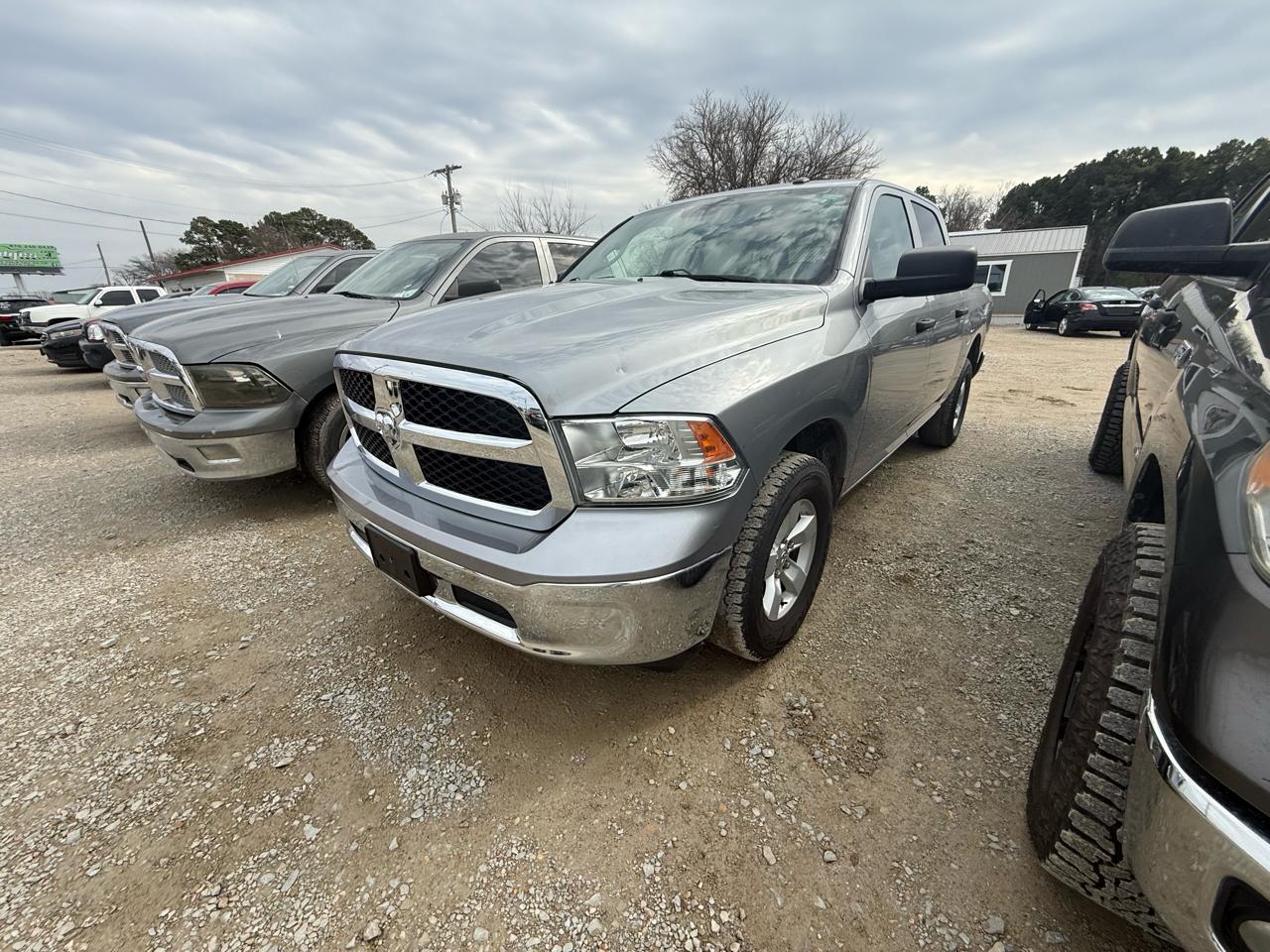 RAM 1500 Classic Tradesman Crew Cab SWB 4WD 2022