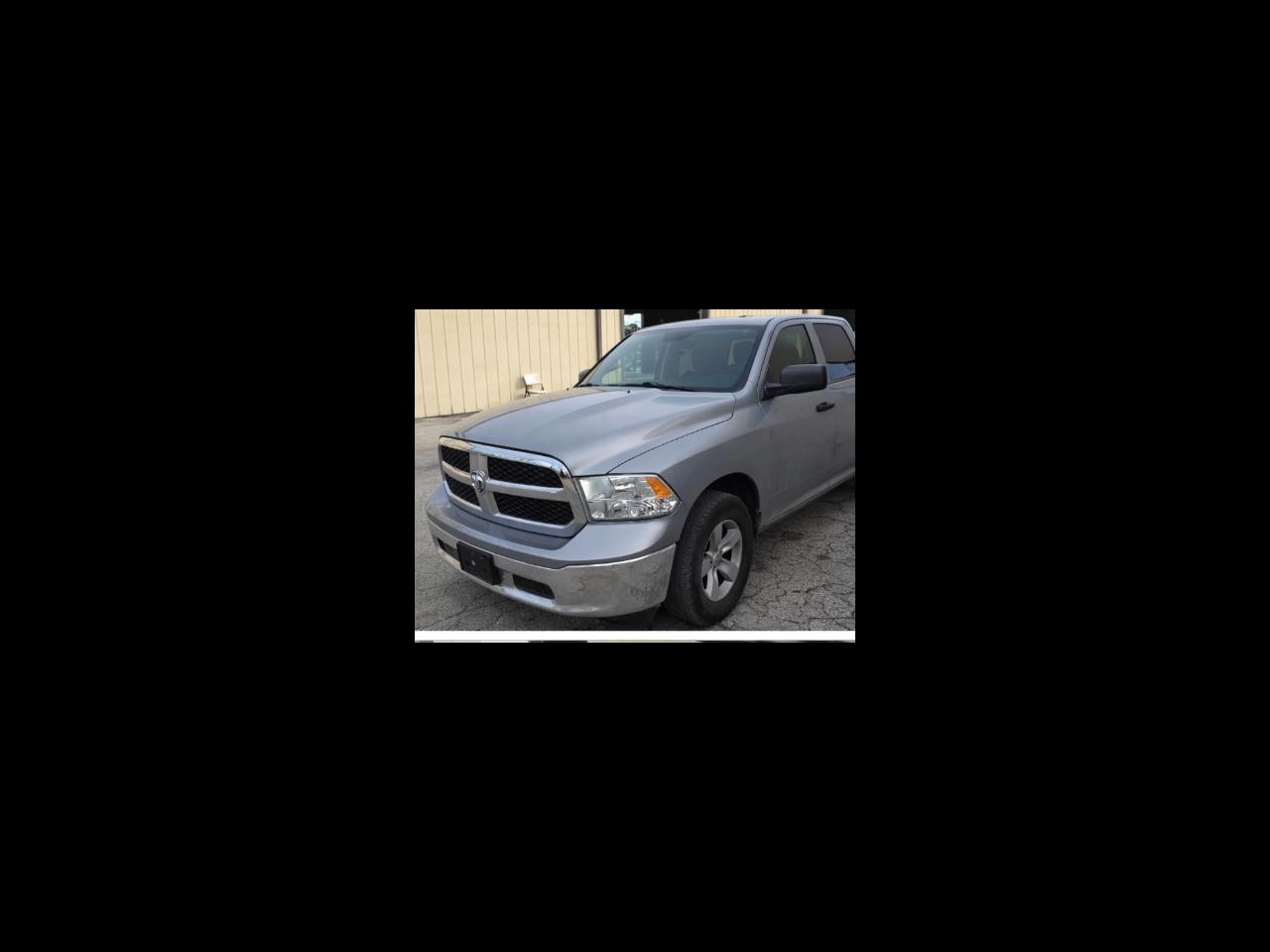 RAM 1500 Classic Tradesman Crew Cab SWB 4WD 2022
