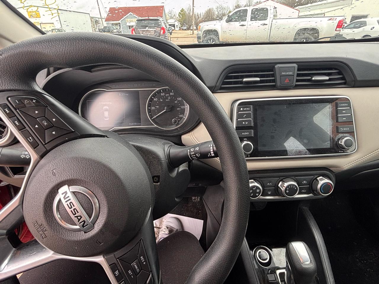 Nissan Versa SV 4D Sedan 2020