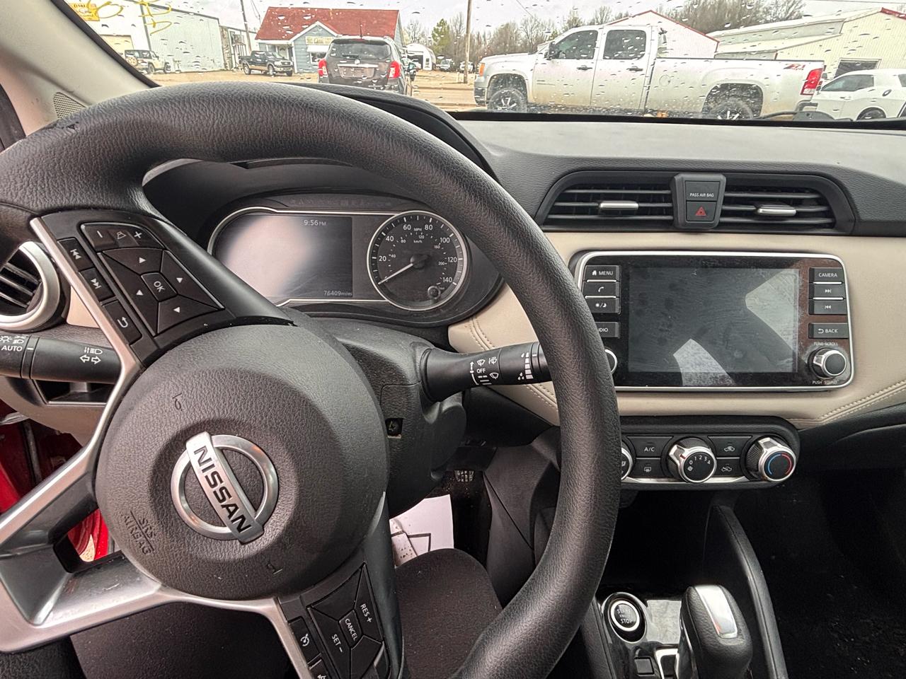 Nissan Versa SV 4D Sedan 2020