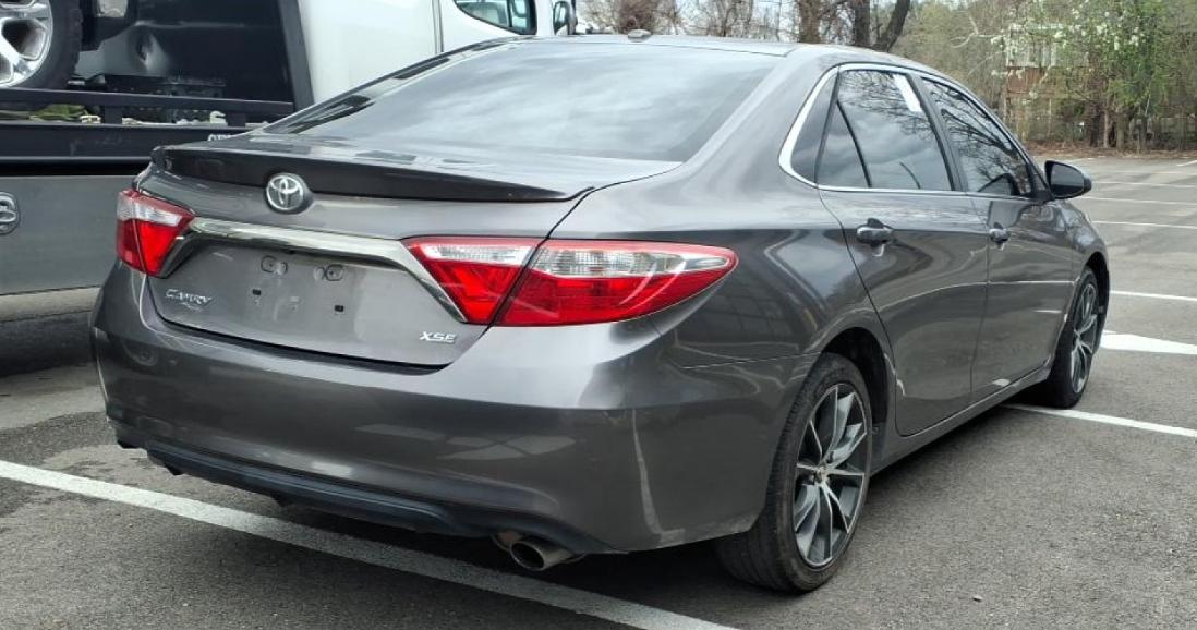 Toyota Camry SE 2017
