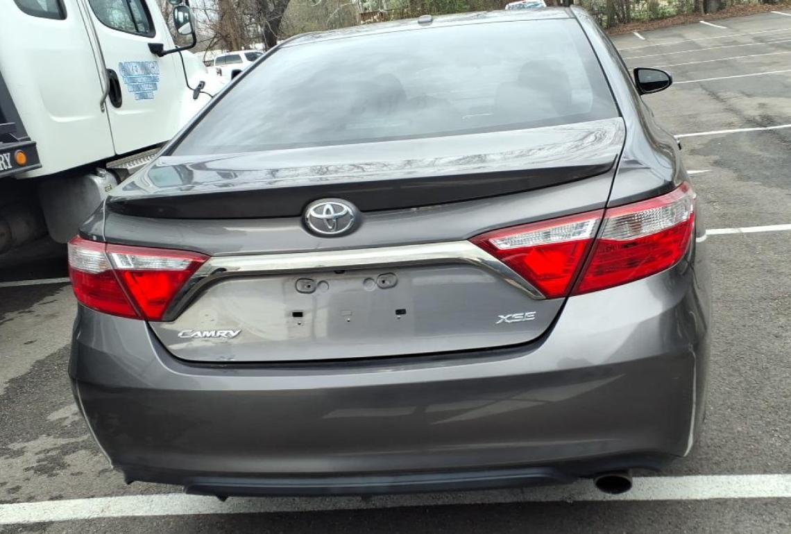 Toyota Camry SE 2017