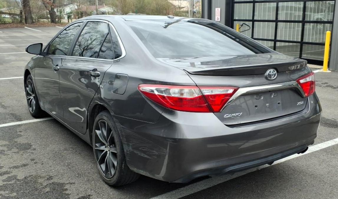 Toyota Camry SE 2017