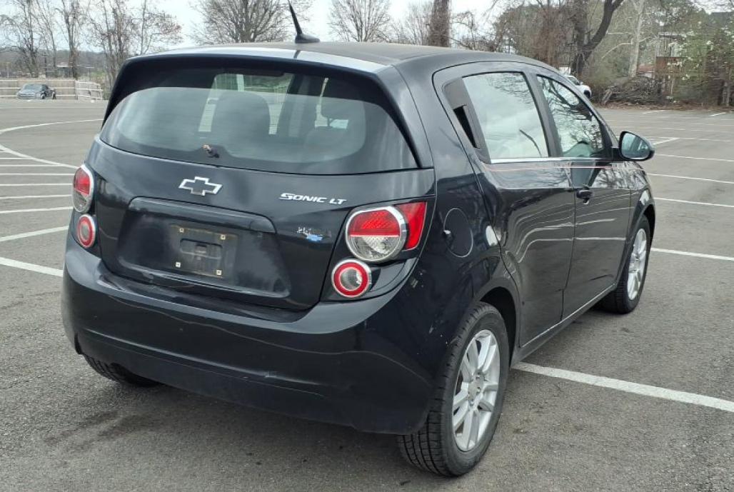 Chevrolet Sonic LT Manual 5-Door 2013