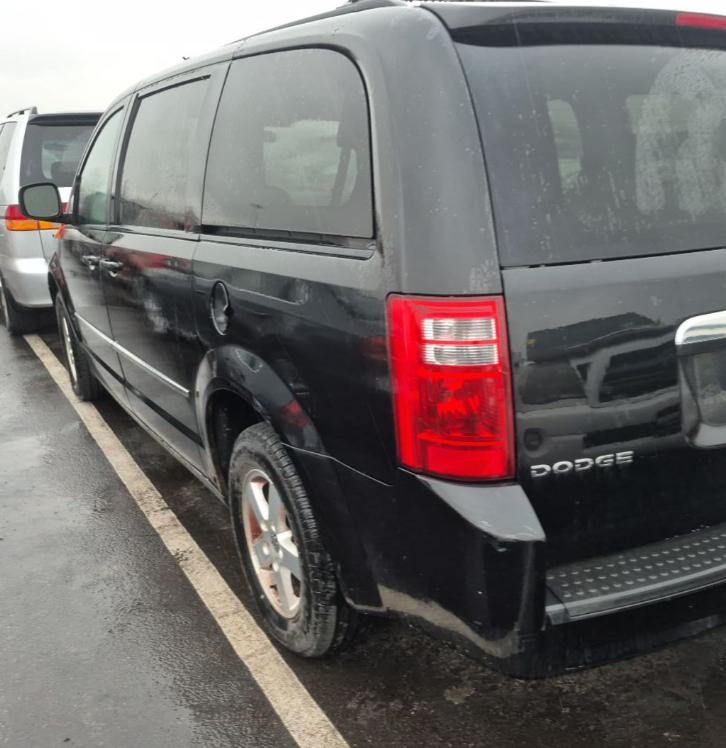 Dodge Grand Caravan SXT 2010