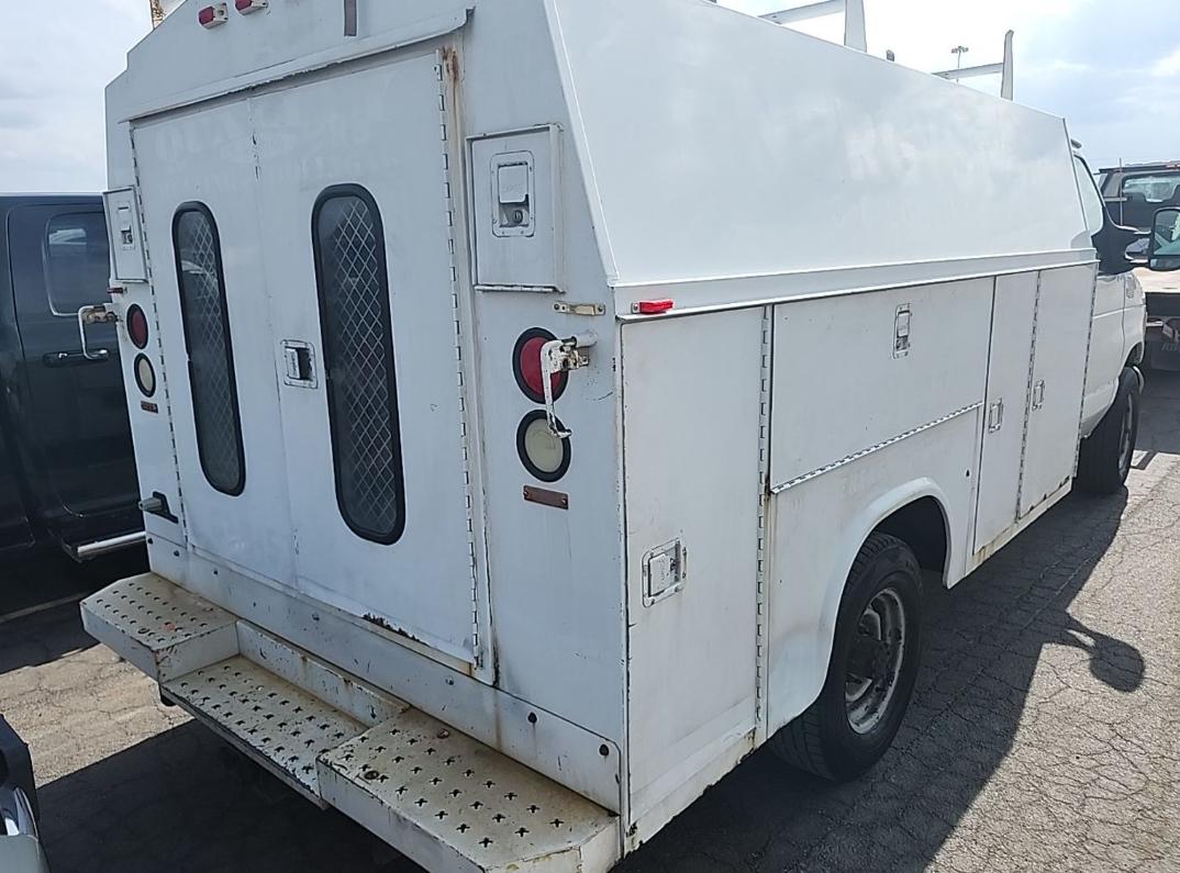 Ford Econoline E-350 XL Super Duty 2003