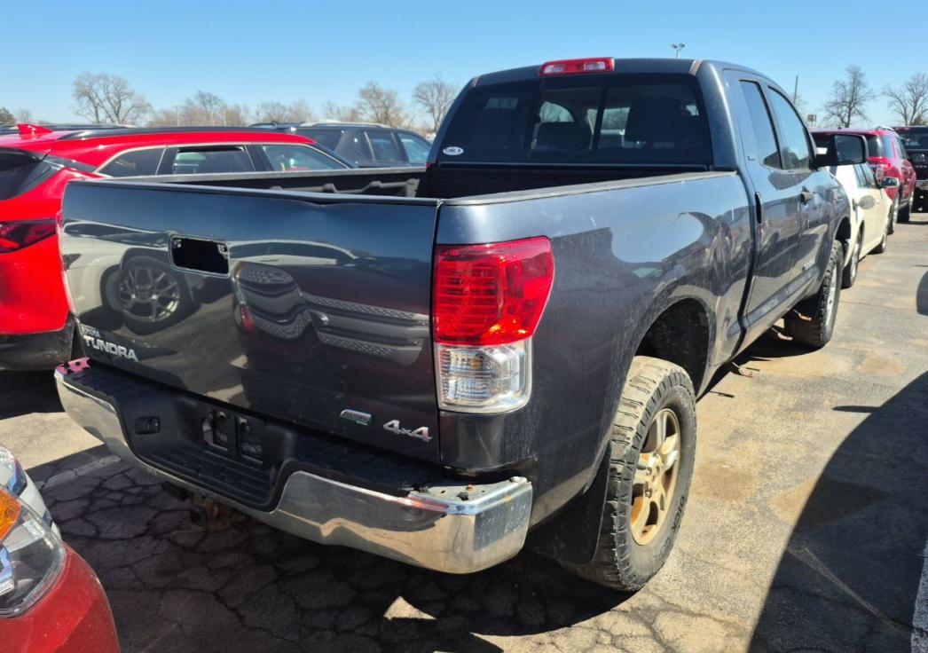 Toyota Tundra Tundra-Grade 5.7L FFV Double Cab 4WD 2010