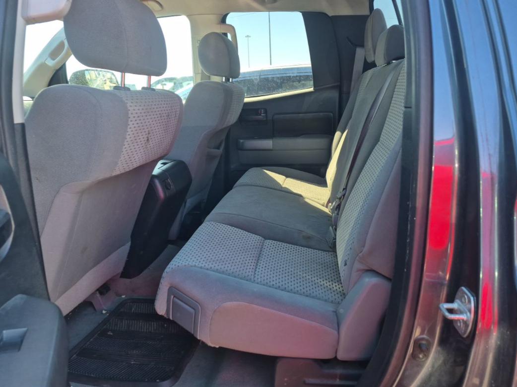 Toyota Tundra Tundra-Grade 5.7L FFV Double Cab 4WD 2010