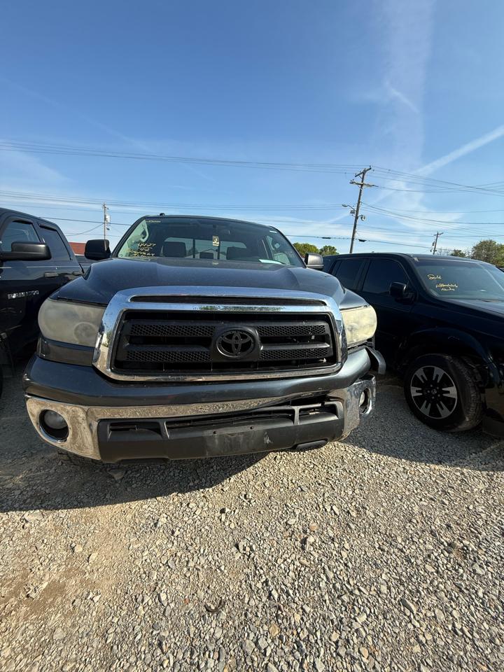 Toyota Tundra Tundra-Grade 5.7L FFV Double Cab 4WD 2010