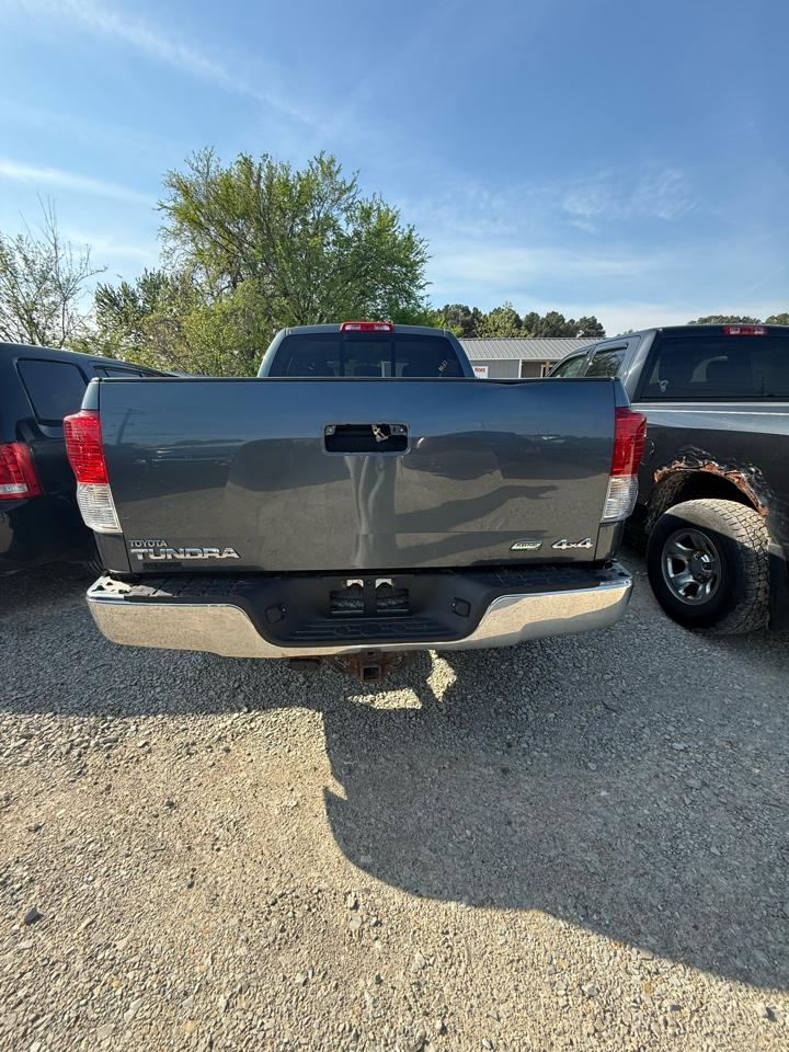 Toyota Tundra Tundra-Grade 5.7L FFV Double Cab 4WD 2010