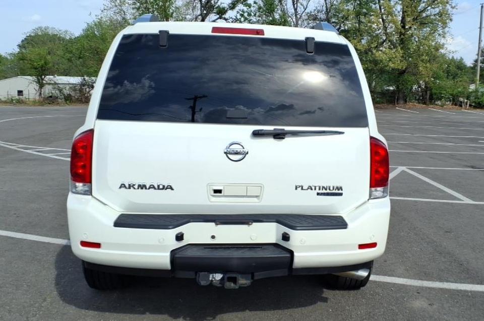 Nissan Armada Platinum 2WD 2014
