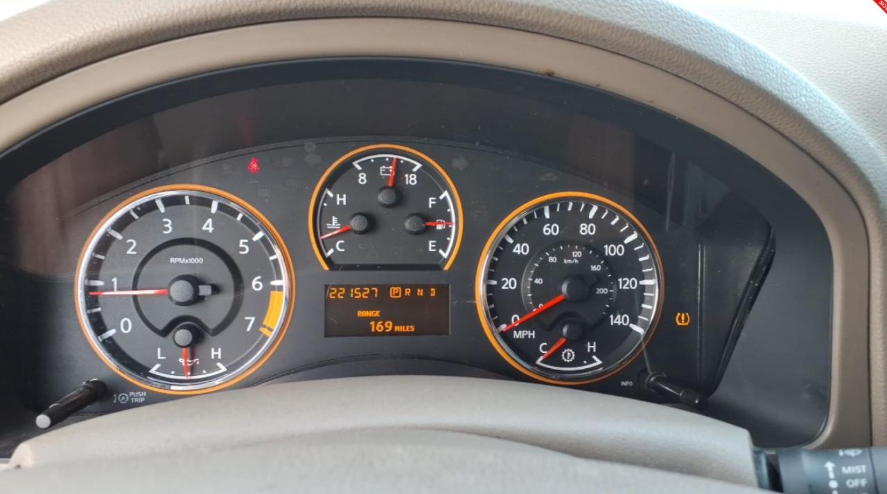 Nissan Armada Platinum 2WD 2014