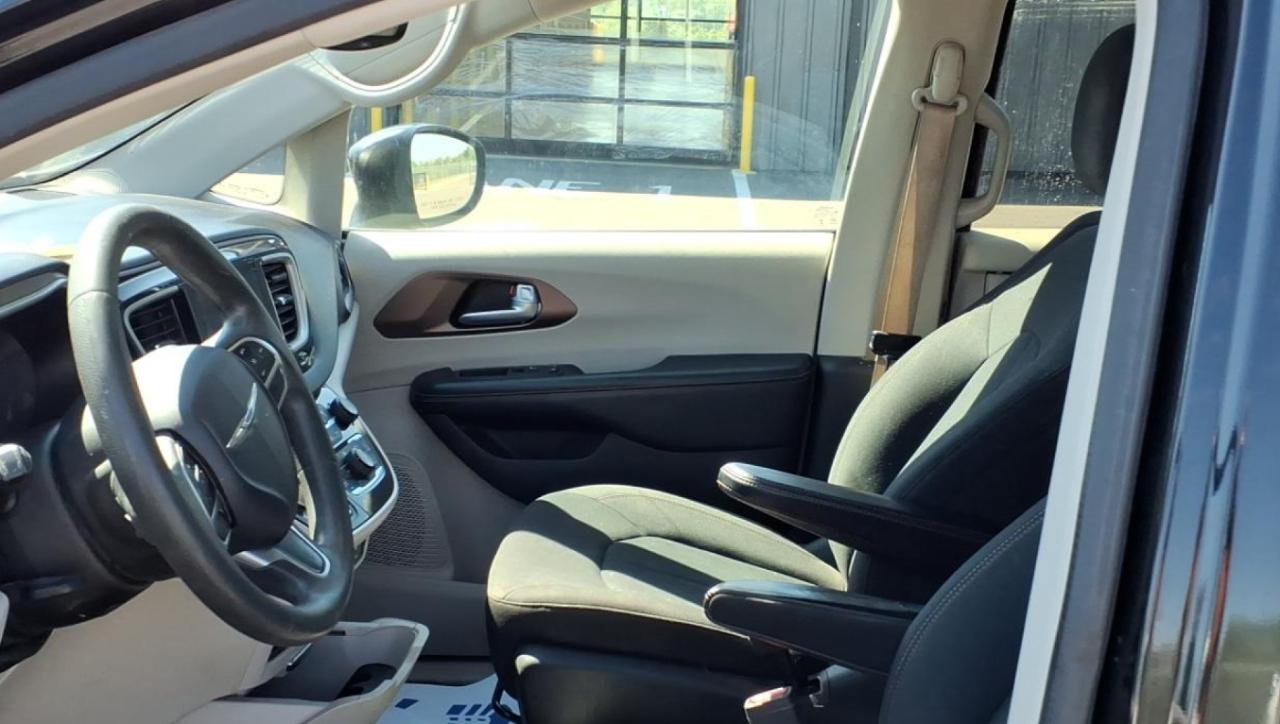 Chrysler Pacifica Touring 2017